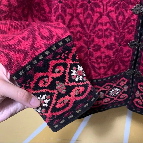 Icelandic Design Red Wool Lined Nordic Holiday Clasps Front Cardigan Size Small - Picture 10 of 13